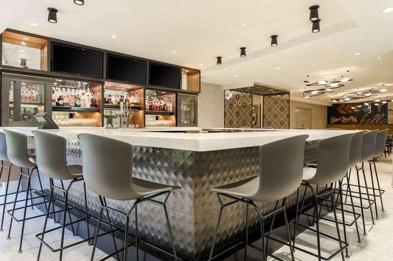 Doubletree By Hilton Austin-University Area Restaurant photo