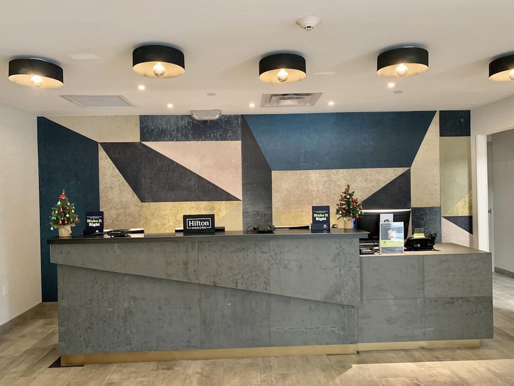 Doubletree By Hilton Austin-University Area Exterior photo