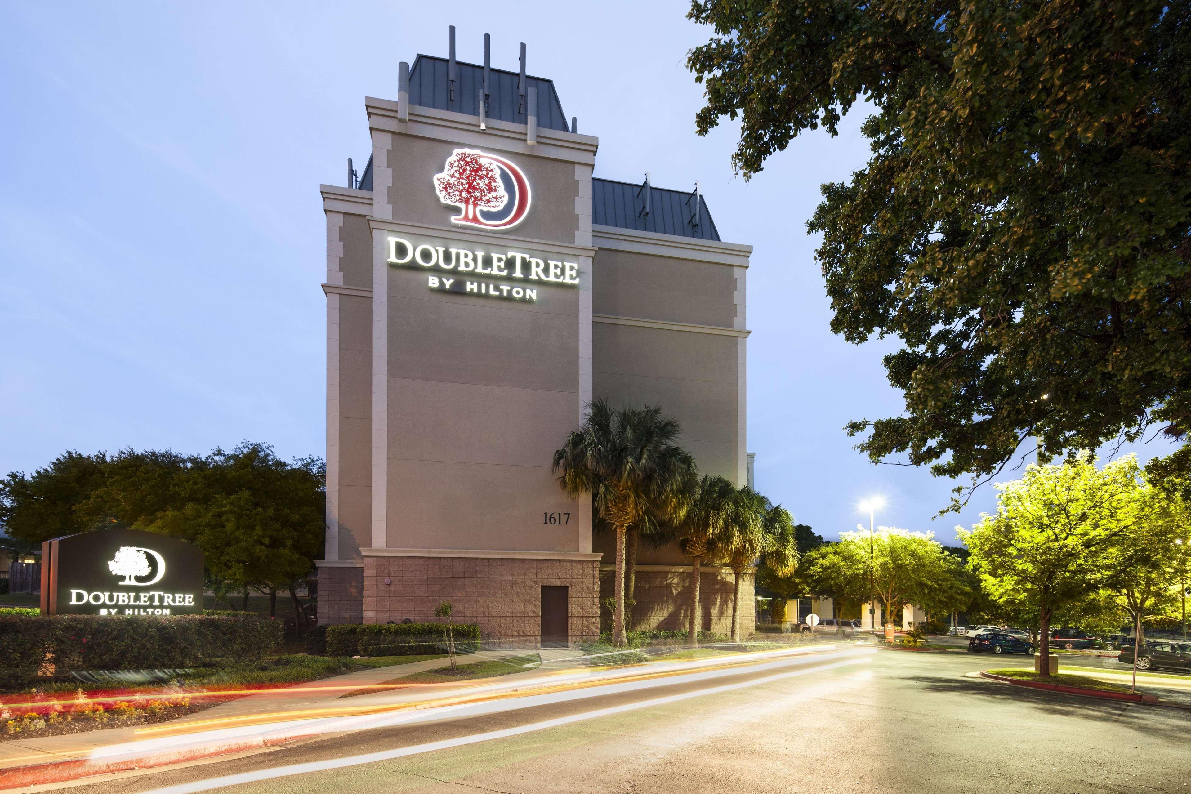 Doubletree By Hilton Austin-University Area Exterior photo