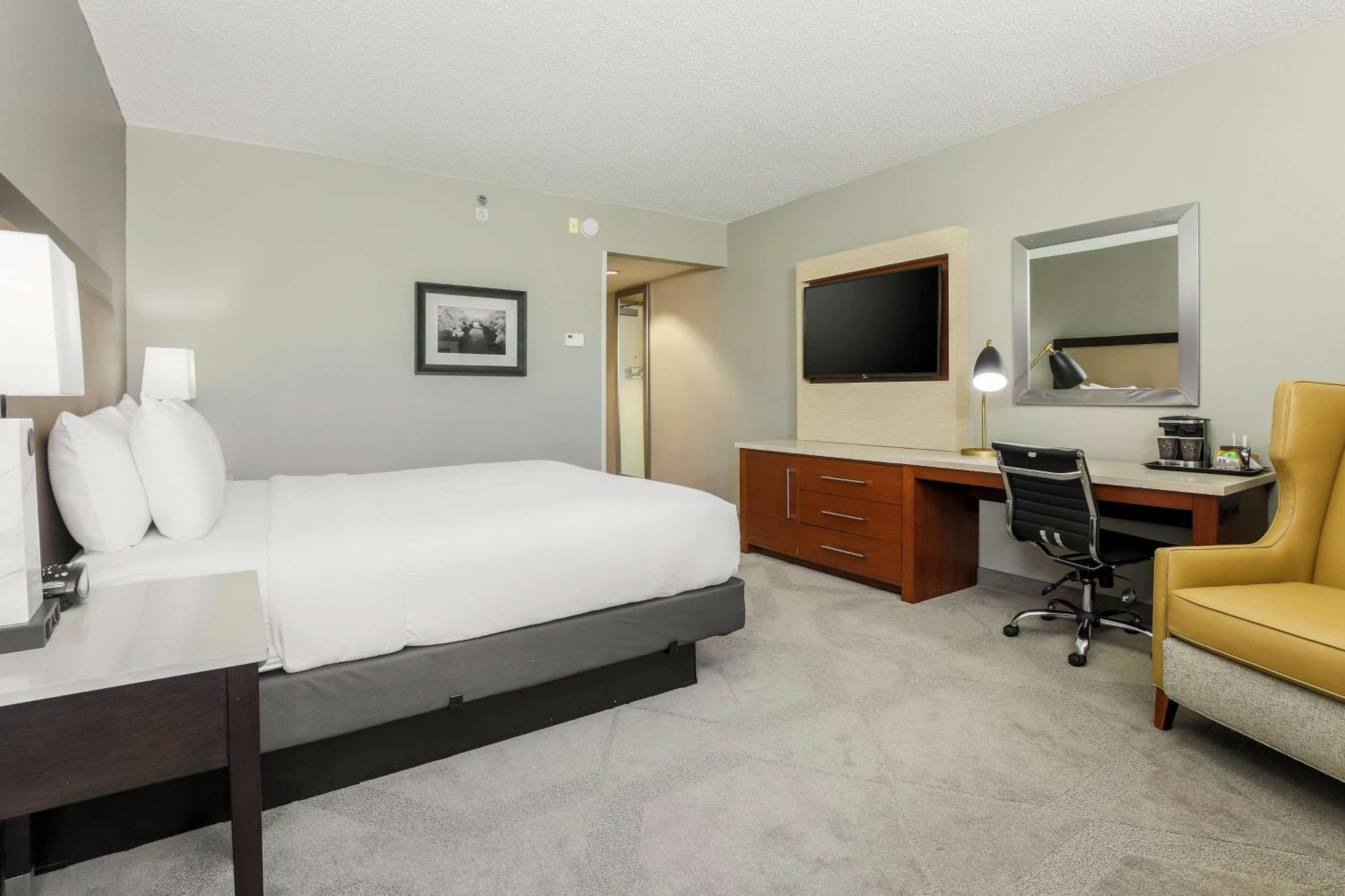 Doubletree By Hilton Austin-University Area Exterior photo