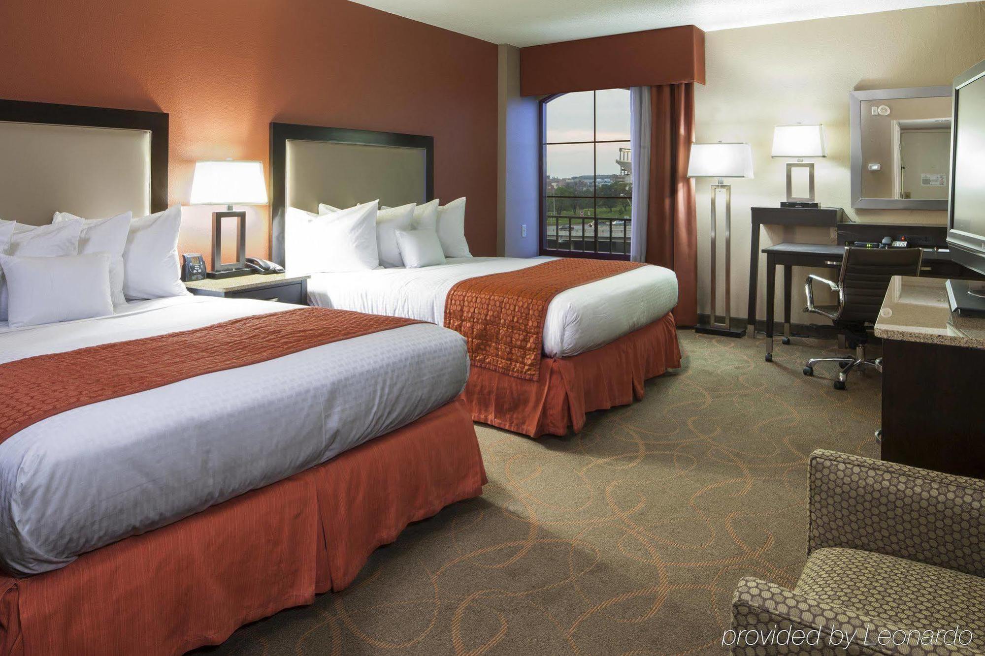 Doubletree By Hilton Austin-University Area Exterior photo